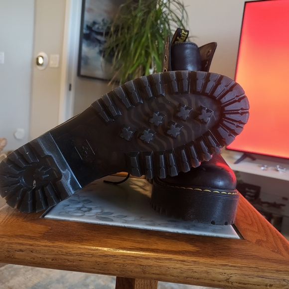 Doc  Martens “Shriver High” Black Boots - Picture 2 of 12